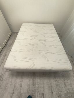 Rám postele s matracom - 2