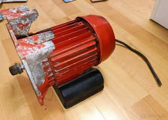 Elektromotor 0,6 kW 230 V - 2