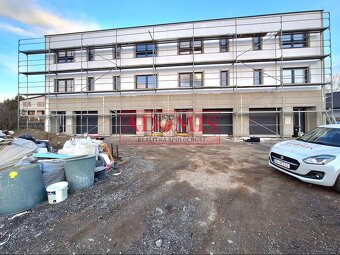 ADOMIS - predám 4-izb. tehlový RD Nižná Hutka 192m2,garáž,3x - 2