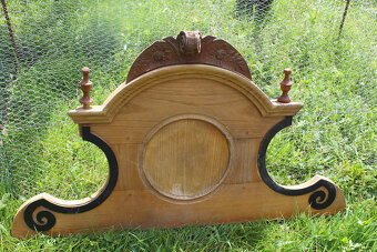 Čelo postele .čí skrinky. - 2