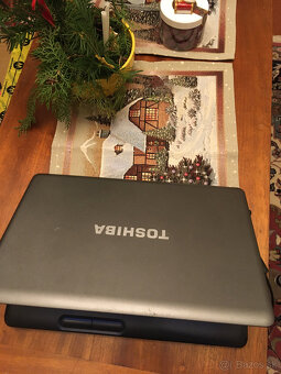 Predám notebook Toshiba - 2