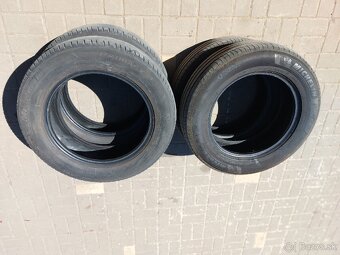 Predám pneumatiky215/65R17 99V - 2