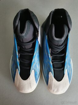 Adidas Yeezy Quantum “Frozen Blue” - 2