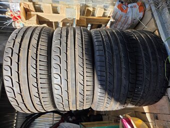 Letne Taurus ULTRA HIGH PERFORMANCE 245/40 R18 97 Y XL - 2
