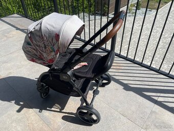 Kinderkraft kočík - 2