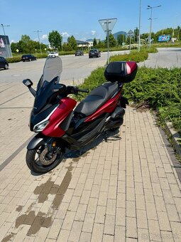 Honda Forza 125 (ročník 2023, iba 3880km, pre skupinu B) - 2