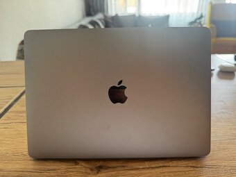 MacBook Pro 13" M1 Pro(2020)- 8gb ram - 256gb ssd + Hub - 2