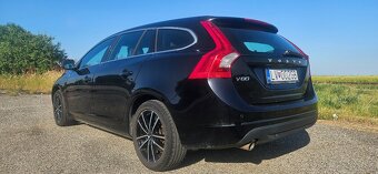 Volvo V60 D3 momentum geartronic 2012 - 2