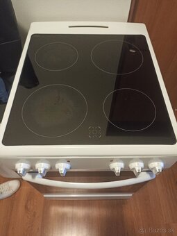 Amica 5010CE1 30PW
Používaný 3 roky
Plne funkčný
Bez kabl - 2