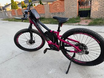 CRUSSIS e-Guera 9.9 TOP stav - 2