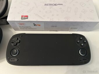 Retroid Pocket 5 + príslušenstvo - 2