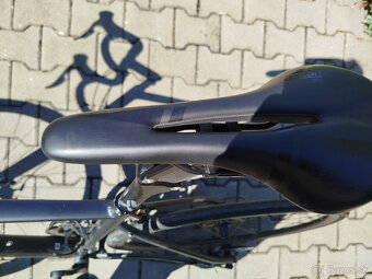 Predam cesťak Van Rysel - 2