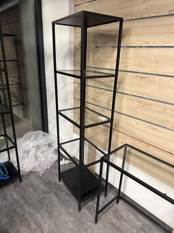Predám policový diel IKEA VITTSJÖ – čierno-hnedý/sklo, 51 × - 2