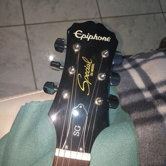 Elektricka gitara - 2