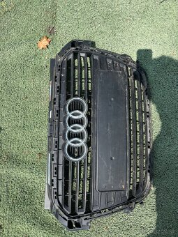 Mriežka chladiča Audi A1 8X0853651 - 2