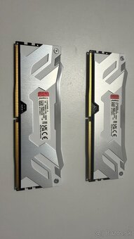2x FURY Renegade White RGB DDR4 16GB 6400MHz CL32 - 2