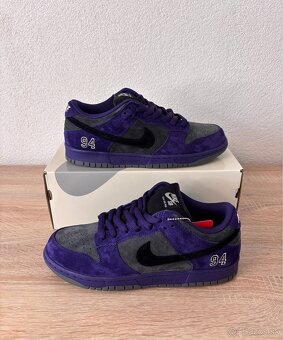 Nike SB Dunk Low x Supreme Purple - 2