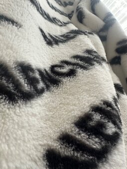 Extrémne krásny kabát - 2