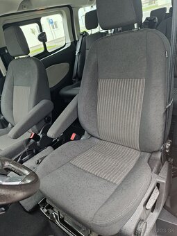 FORD TOURNEO CUSTOM L1H1 8 MIEST - 2