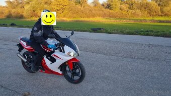 YAMAHA TZR 50 (70 cc) Superšport s vodičákom AM, B - 2