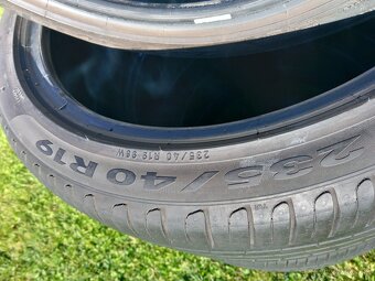 235/40 r19 letne pneumatiky pirelli - 2