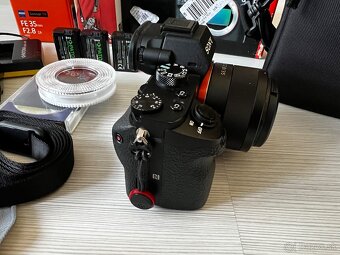 Sony A7 Mark II + Zeiss FE 2,8/35mm - 2