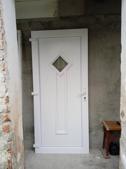 Plastové vchodové dvere 90.lavé - 2