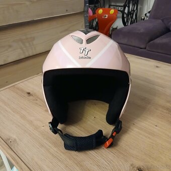 Dievčenská prilba na lyžovanie - 2