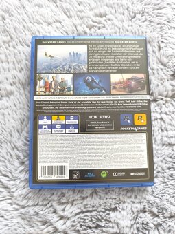 GTA5 premium edition PS4 - 2