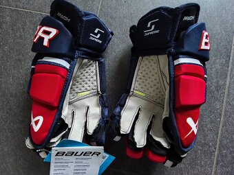 Rukavice BAUER Mach červeno/modré 13" - 2