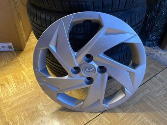 15” originál puklice Hyundai - 2