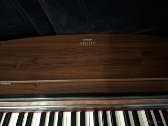Elektrické piano - klavír - 2