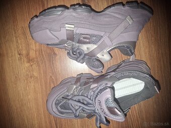 Predam nove tenisky c.39 - 2