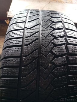 235/40/19 - 2
