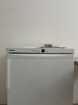 Predám mazničku LIEBHERR - 2