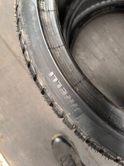 Pirelli Sottozero 3 225/45 R19 93H - 2