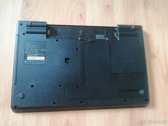 Lenovo ThinkPad Edge E520 /1143-37G - 2