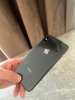 Apple iPhone X 64GB - 2
