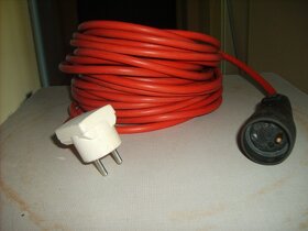 Predlzovaci kabel. - 2