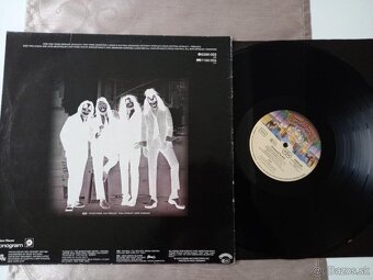 KISS „Dressed To Kill „ /Casablanca 1975/ obal/mierne pos - 2