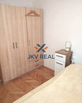 Na predaj 1/5 izbový byt v obľúbenej lokalite. - 2