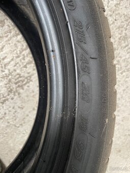 Michelin 215/45 R18 - 2