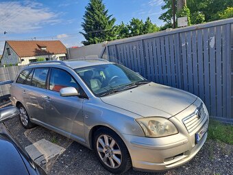 Toyota avensis - 2
