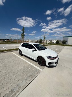 Predám Volkswagen golf gti - 2