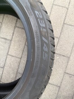 Zimné PIRELLI SOTTOZERO 3 235/45 R18 98V - 2