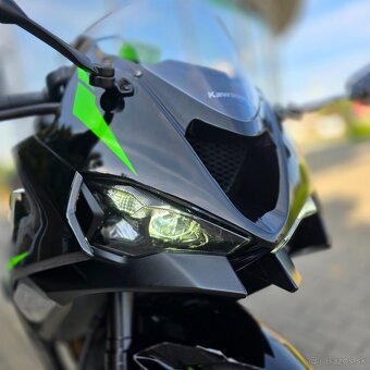 Kawasaki ZX6R čierna 2025 - 2380 km - SC Project - 2