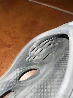 Šlapky Yeezy FoamRunner - 2