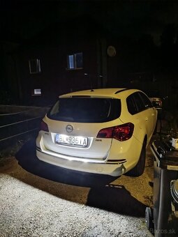 Opel Astra J 1.7 cdti Sports Tourer - 2