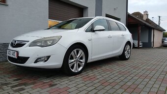 Opel Astra J SportsTourer - 2