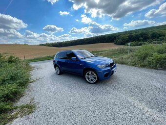 Predám BMW x5 e70 originál mpower 555ps - 2
